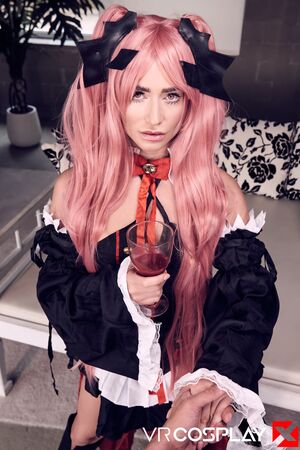 Sarah Sultry Krul Tepes VR Cosplay X