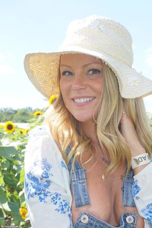 Meet Madden Sunflower Field nude pics