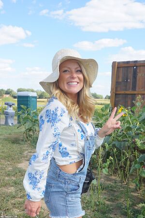 Meet Madden Sunflower Field nude pics