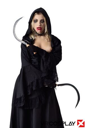 Resident Evil Village Dimitrescu Daughters VR Cosplay X