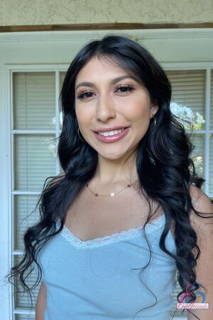 Penelope Woods Amateur ATK Girlfriends