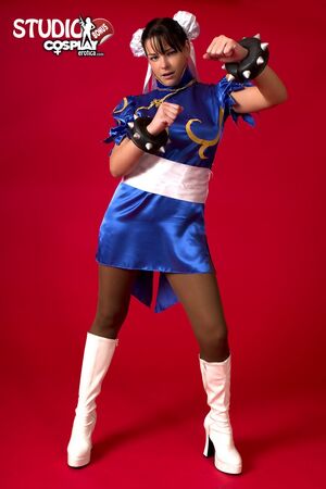Cirmy Chun Li Cosplay Erotica
