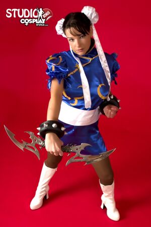 Cirmy Chun Li Cosplay Erotica