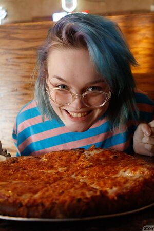 Vonnie Bean No Pants Pizza Zishy