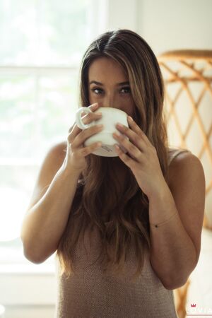 Eva Lovia Bed Nude pics