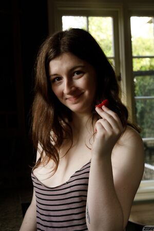 Rowan Emerson Starberry Fields Forever Zishy