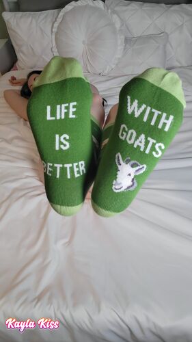 Kayla Kiss Underboob Selfies