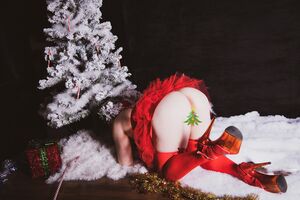 Lana Del Lust Santa Cutie Fill My Stocking