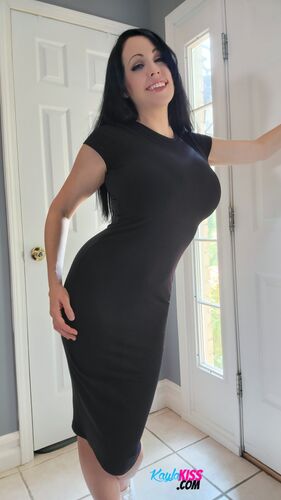 Kayla Kiss Tight Black Dress