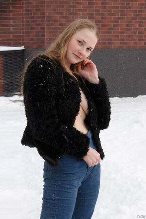 Lida Nowak Snow Is Quiet Zishy