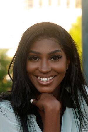 Kelsey and Dee In Atlanta Zishy