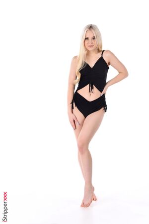 Nikki Hill Barefoot Hustle IStripper Nude Pics