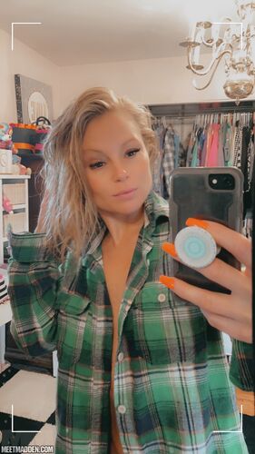 Meet Madden Irish Neon nude pics