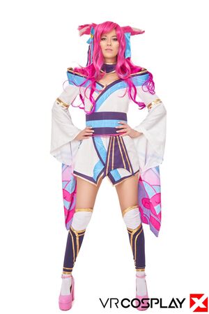 Eyla Moore League Of Legends Ahri Spirit Blossom VR Cosplay X