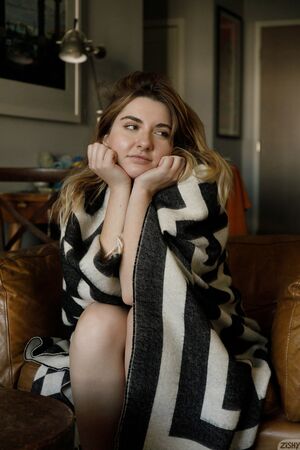 Olivia Yukon Birds and Roses Zishy