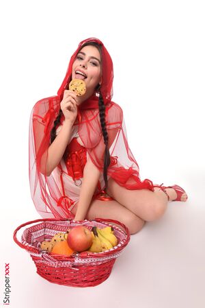 Alissa Foxy in I Saw The Wolf at IStripper