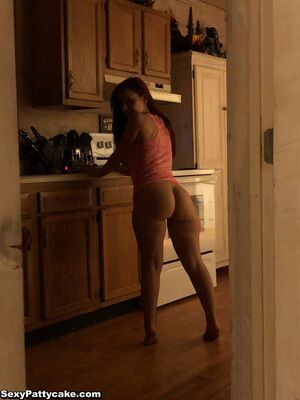 Sexy Pattycake Bare Ass Pics