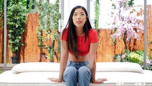 Elle Geeky Asian Girl Has New Experiences Net Video Girls