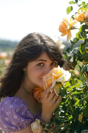 Onna Metcalf in Chasing Balboa Bottoms at Zishy