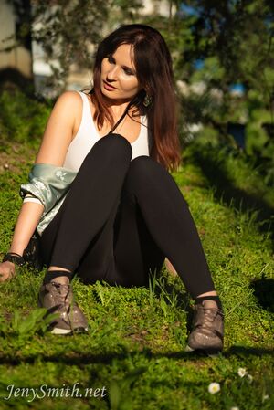 Jeny Smith in Camel Toe Leggings