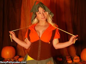 Sexy Pattycake in Pumpkins