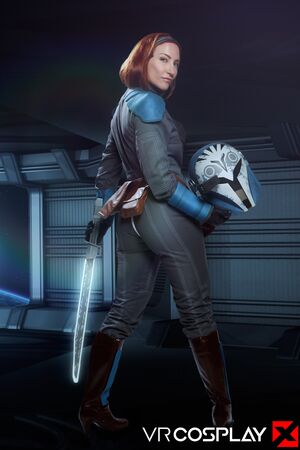 Sophia Locke in The Mandalorian Bo Katan at VR Cosplay X