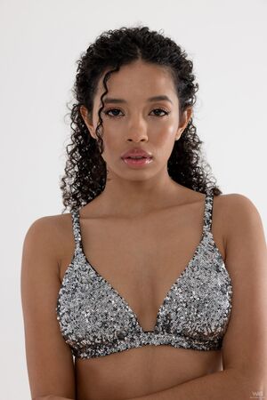 Valery Ponce in Titillating Vagina at Watch4Beauty