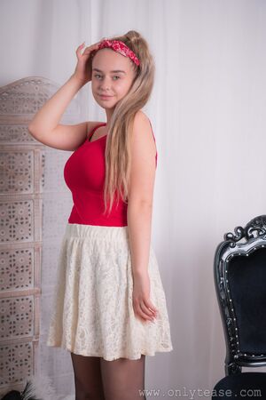 Lilien in Gorgeous Figure at Only Tease