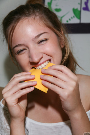 Lexy Mack Afternoon Snack Zishy