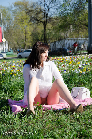 Jeny Smith White Upskirt