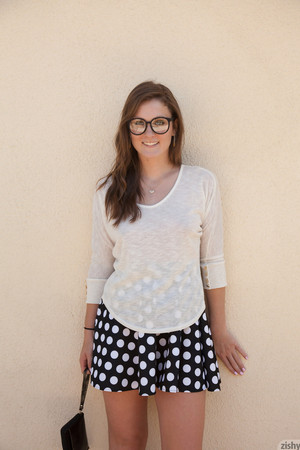 Eden Young Beauty Worship Zishy