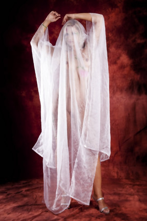 Jennuiva Mysterious Cloth Bare Maidens