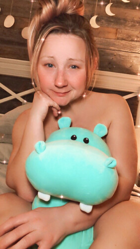 Sexy Pattycake in Monday Morning Selfies