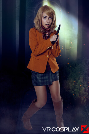 Chanel Camryn in Resident Evil 4 at VR Cosplay X