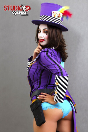 Liuna in The Famous Tip Jar at Cosplay Erotica