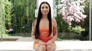 Luna in With Lips Like Those at Net Video Girls