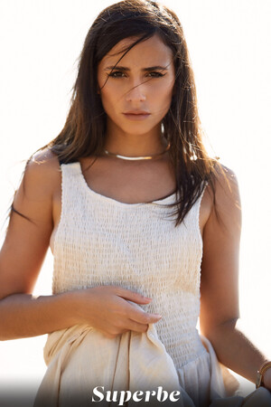 Niki Pinky in Coconut Beach at Superbe