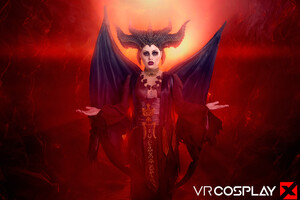 Anna Claire Clouds in Diablo IV Lilith at VR Cosplay X