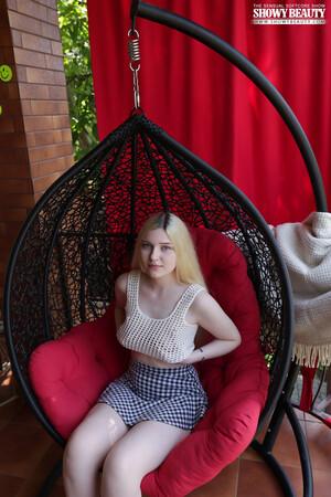 Suna in Sweet Romance at Showy Beauty