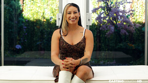 Roxie in Curvy at Casting Couch HD