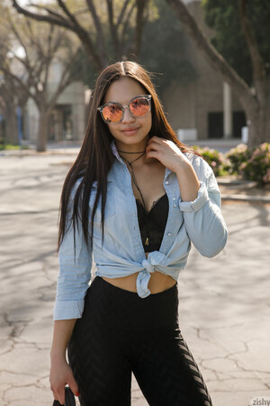 Karissa Kane in Malls R Dead at Zishy