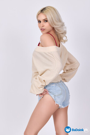 Kiara Cole in Keeping Kiara Cumpany at BaDoinkVR