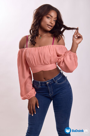 Rhae Woods in Roll In The Rhae at BaDoinkVR