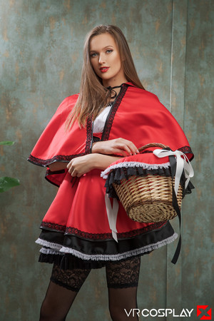 Stacy Cruz Red Riding Hood VR Cosplay X