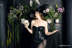 Emily Bloom Nude Witch