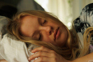 Kylie Shay Morning Christmas Presents Zishy