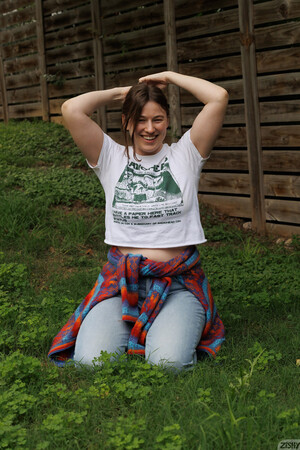 Riley Nixon Curvy Backyard Portraits Zishy