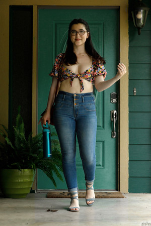 Ophelia Palantine Renaissance Cornhole Zishy