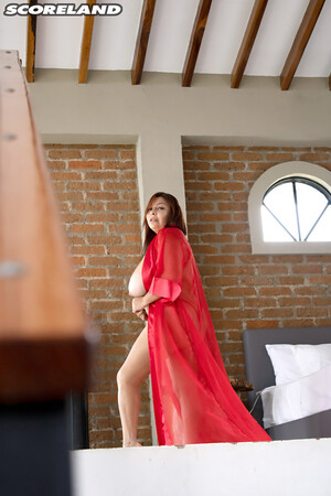 Sofia Damon Breast Shaking Bed Busting Scoreland Cum Show