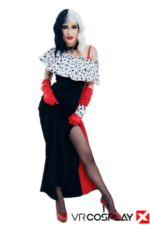 Anna De Ville Cruella De Vil VR Cosplay X